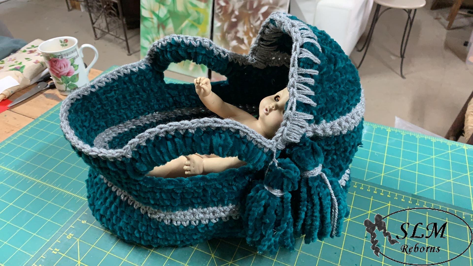 green moses basket